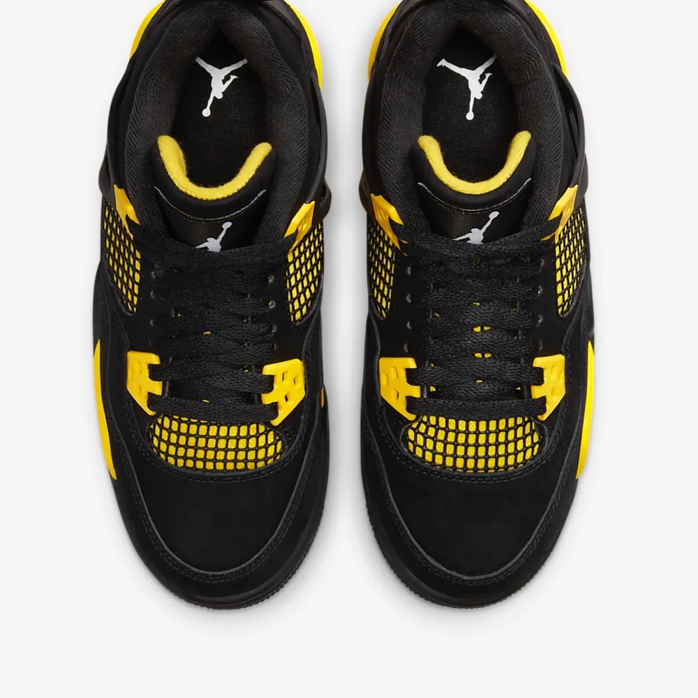 AIR JORDAN 4 RETRO  size 12